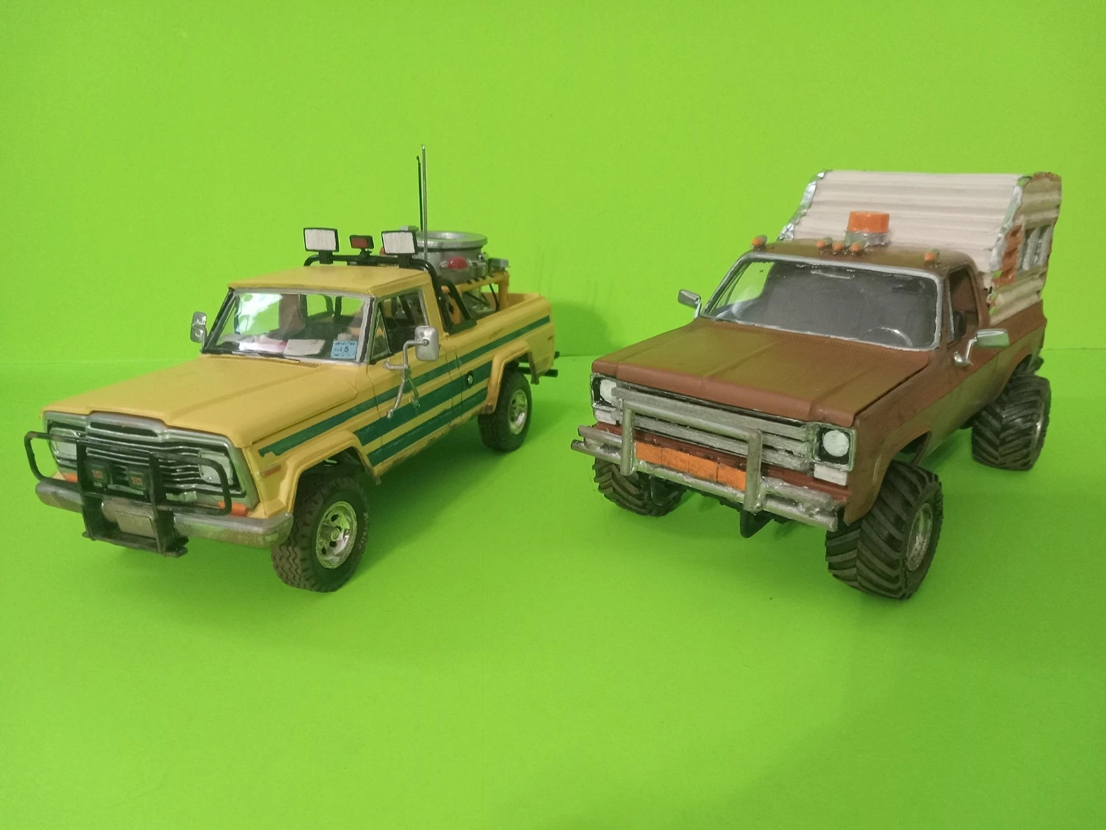 2 Custom 1:24 Scale Twister 1996 Movie Trucks. Revell. Jo's Yellow Jeep