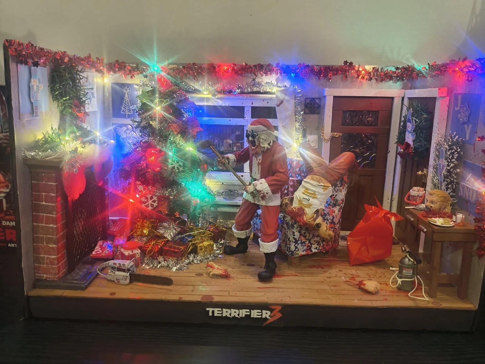 Terrifier 3 diorama for 7 inch neca figures