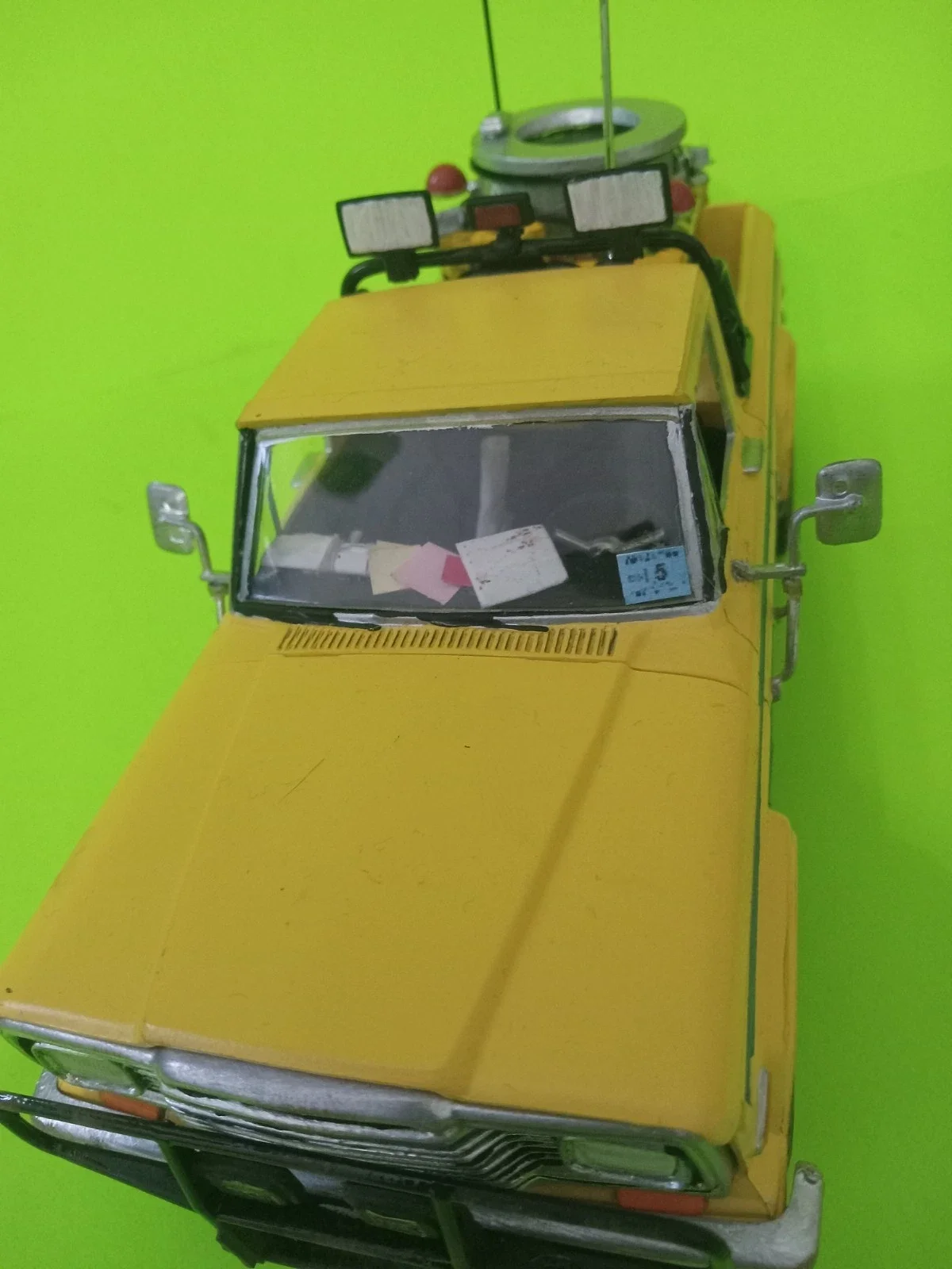 2 Custom 1:24 Scale Twister 1996 Movie Trucks. Revell. Jo's Yellow Jeep thumbnail 6