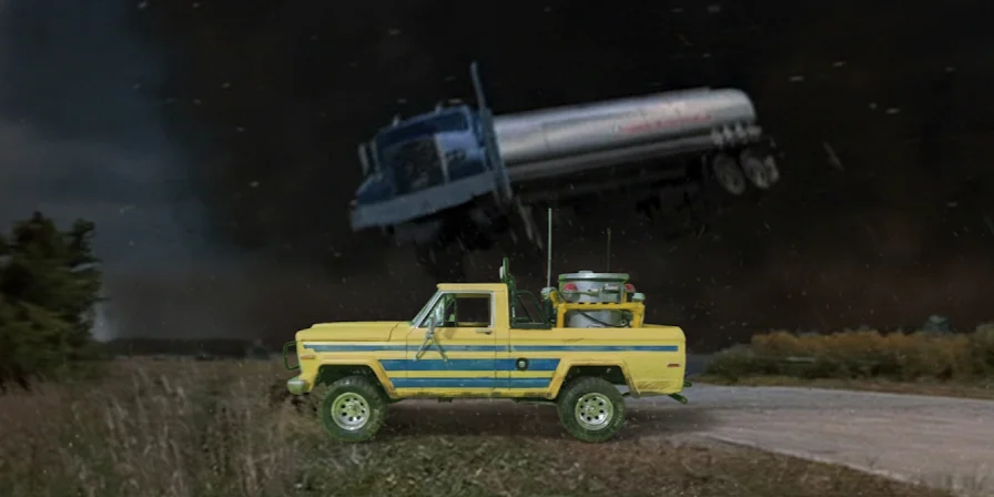 2 Custom 1:24 Scale Twister 1996 Movie Trucks. Revell. Jo's Yellow Jeep thumbnail 22